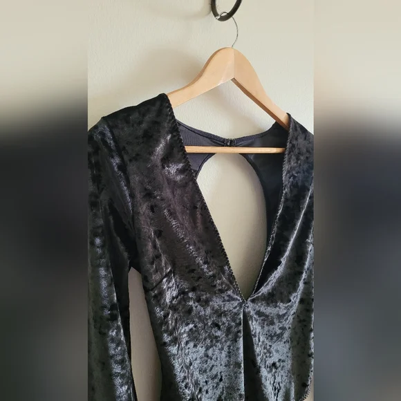 Victorias Secret Crushed Velvet Thong Style Bodysuit, Women's M/L, Classic Black - Picture 2 of 10